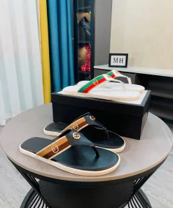 Die luxuriösen Gucci-Hausschuhe sind unglaublich bequem