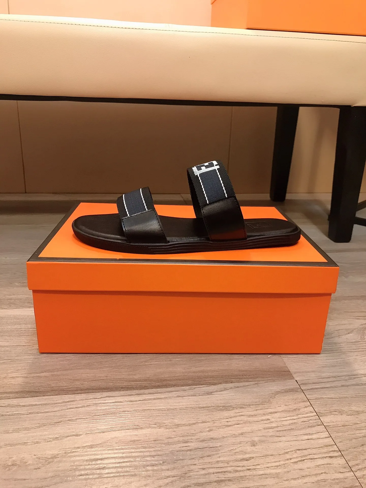 Luxus Fendi Hausschuhe Monster Hochwertige Verarbeitung perfekte Details