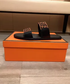 Hochwertige Fendi Hausschuhe Lässige Hausschuhe klassisch hochwertig gefertigt