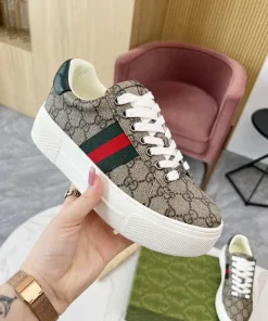 High Quality Gucci Weiße Sneaker Echter Preis weiß erhältlich Originale