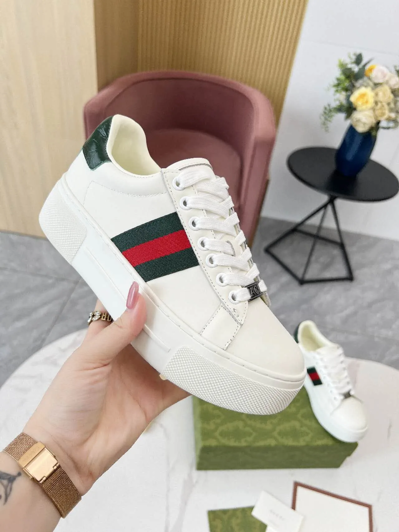 Premium Gucci Weiße Sneaker Echte Preise weiß erhältlich Originale