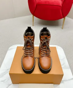 Hochwertige Louis Vuitton Wanderschuhe Stiefeletten Kampfstiefel flache Stiefel Louis Vuitton Martens Schnürstiefel hergestellt
