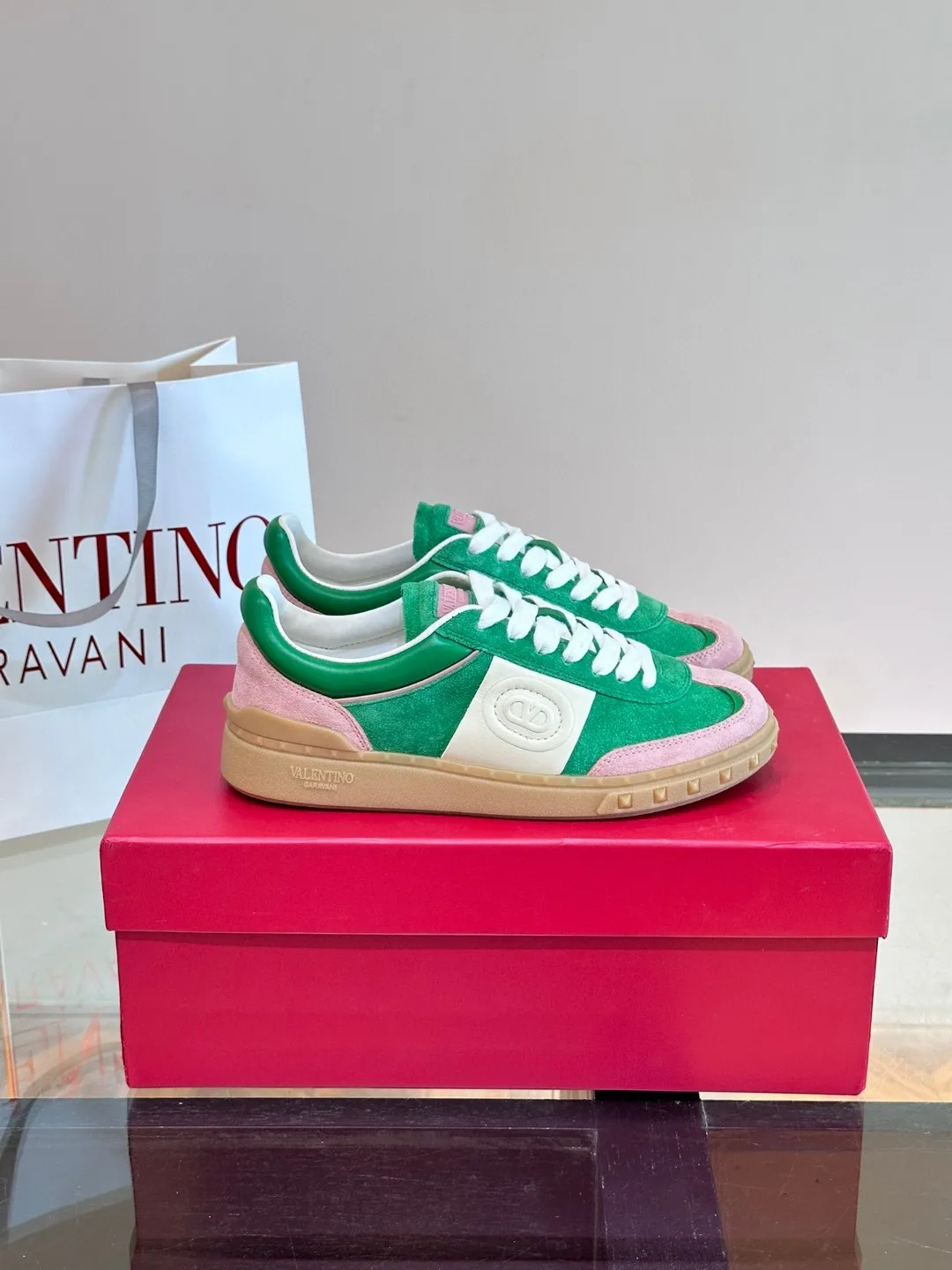 Premium Valentino Freizeitschuhe Sneaker Valentino Freizeitsneaker Paare stylisches vielseitiges