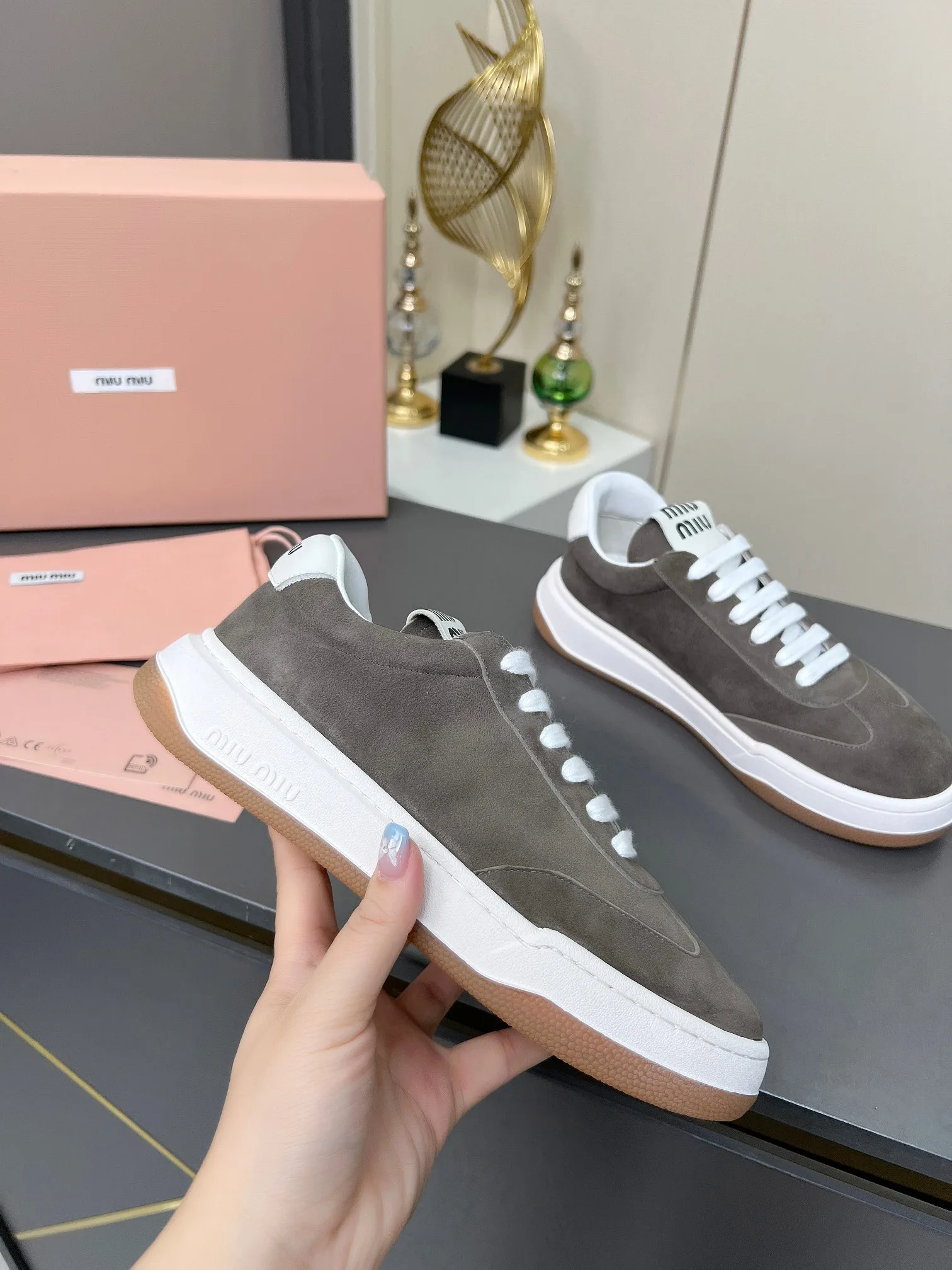 High Quality Miu Miu Weiße Sneaker Frühjahr Neueste Lässige Deutsche Trainingsschuhe
