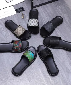 Hochwertige Gucci-Hausschuhe. GUCCI-Hausschuhe werden individuell angefertigt