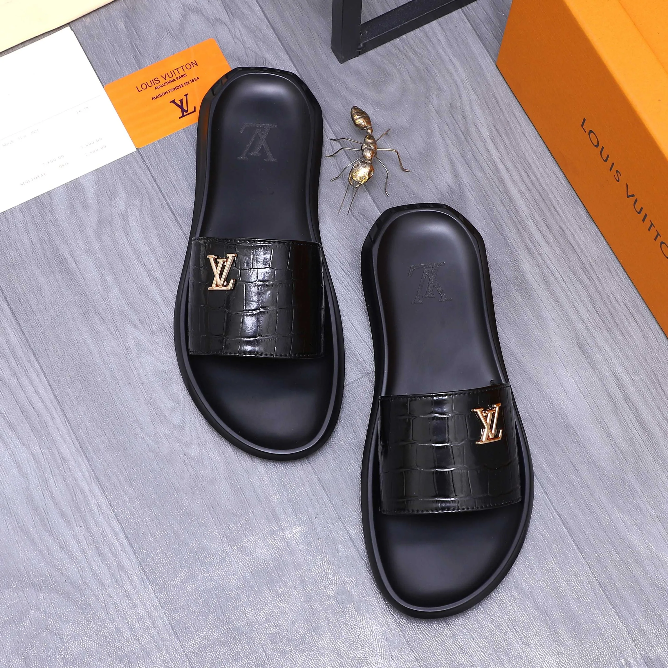 Premium Louis Vuitton Lederschuhe LOUIS VUITTON Hausschuhe Fällt größengerecht