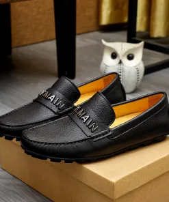 Hochwertige Balmain Lederschuhe BALMAIN Slipper Fällt größengerechte Bestellung