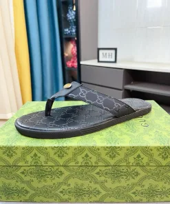 High Quality Gucci Herrenpantoffeln Hochwertige Hausschuhe Rindsleder geprägtem Logo