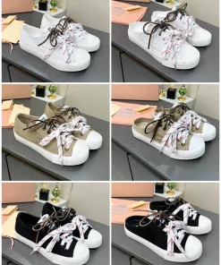 Hochwertige Miu Miu Einzelne Schuhe Lederschuhe weiße Turnschuhe Weiße Absatz femininer Klare Linien