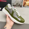 Premium Prada Turnschuhe Importiertes kombiniertes Lackleder Lammlederfutter rutschfeste