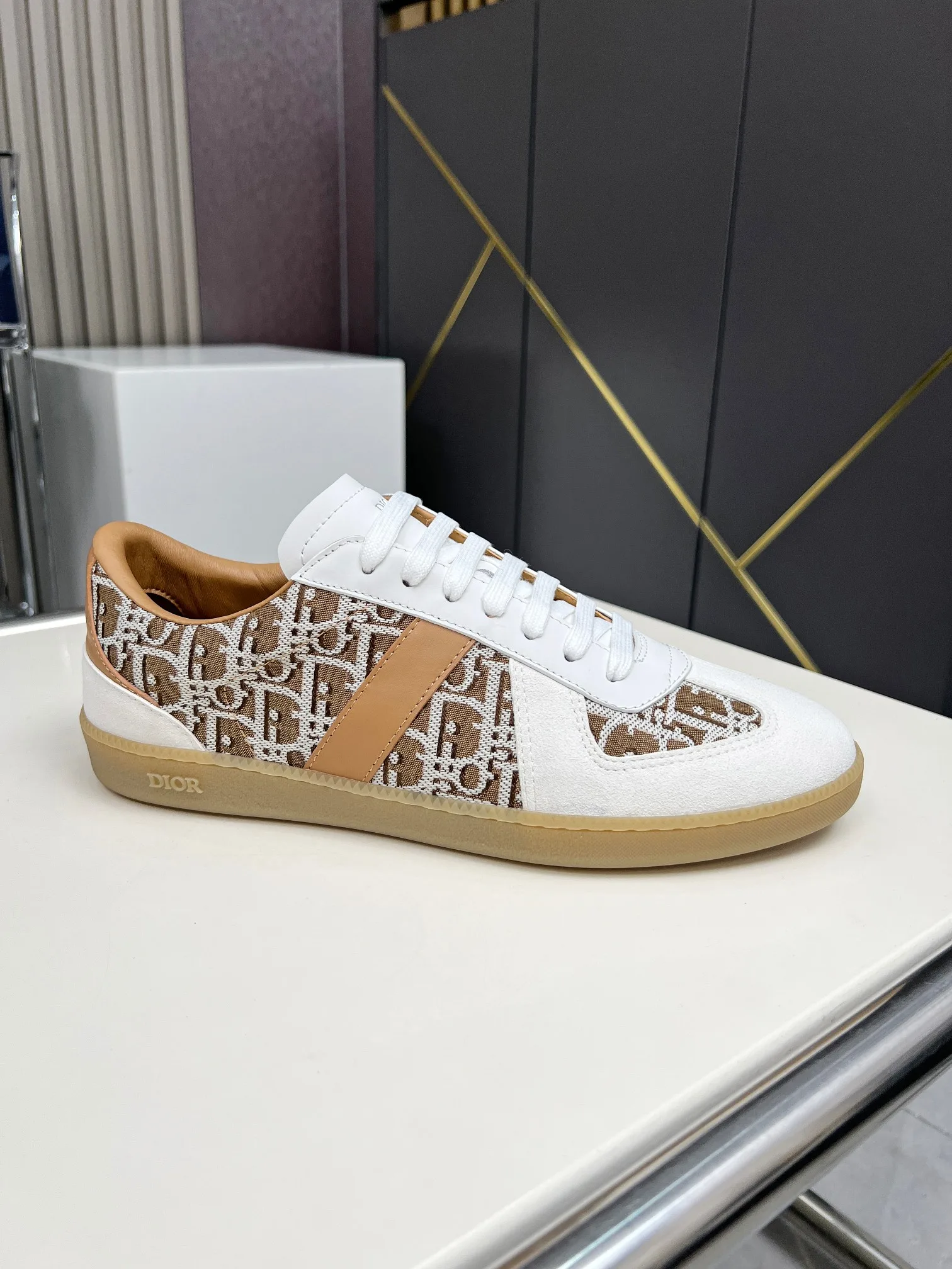 Hochwertige Dior Rutschfeste Schuhe Obermaterial aprikosenfarbenem Vollnarbenleder Rind passendem