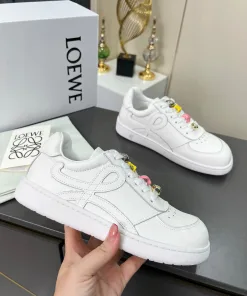 Luxus Loewe Weiße Sneaker Tatsächlicher Preis Originalkauf viel Liebe