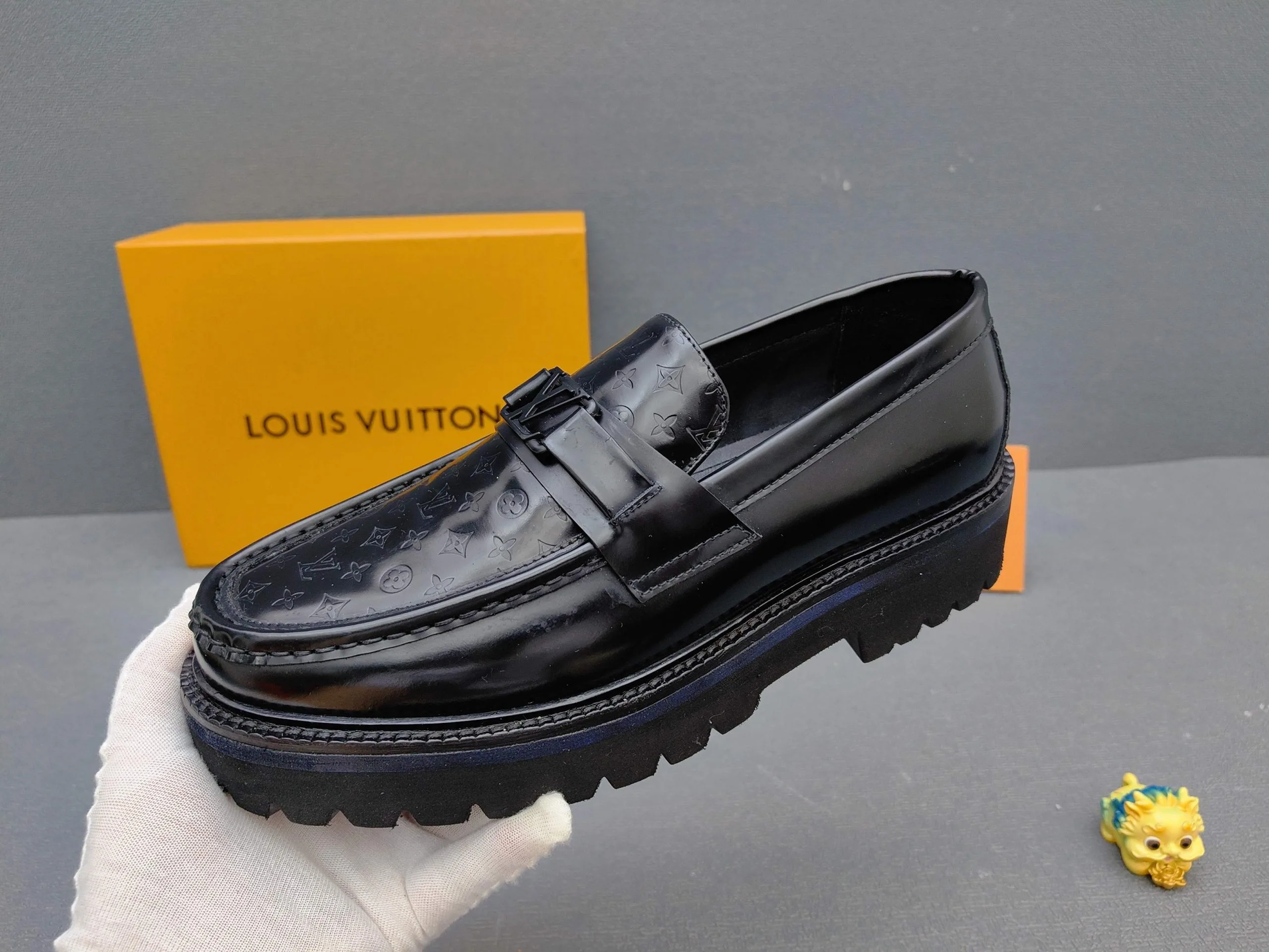 Premium Louis Vuitton Slipper Lederschuhe Hochwertige Schuhe Dongguan jetzt Diese