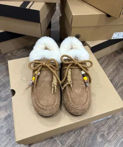Hochwertige UGG Schneestiefel Unifarbene Ausführung Unifarbene Ausführung Anhänger