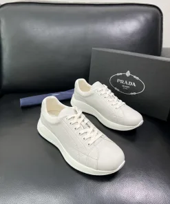 Premium Prada Turnschuhe Paar Prada in echtem Größen hochwertigste