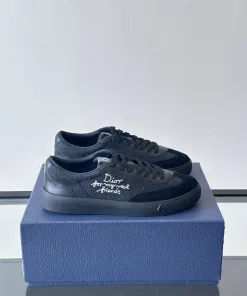 Hochwertige Dior Turnschuhe Dior sind zeitloser Gefertigt grauem