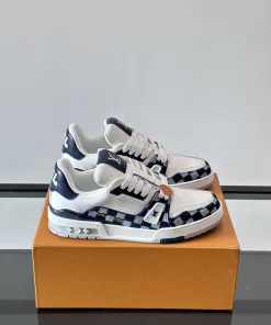 Hochwertige Louis Vuitton Turnschuhe Neue Farbvariante Louis Vuitton Trainer