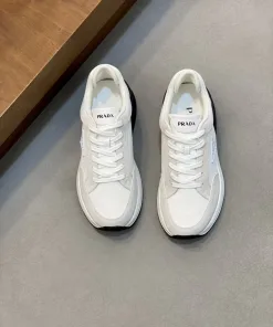Luxus Prada Lederschuhe Neue Diese Sneaker präsentieren sich