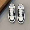 Hochwertige Louis Vuitton Turnschuhe einteiliger Freizeitsneaker Kalbsleder Markenlogo Zunge