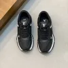 Luxus Louis Vuitton Turnschuhe handgeschriebenes Logo ziert Seite dieser