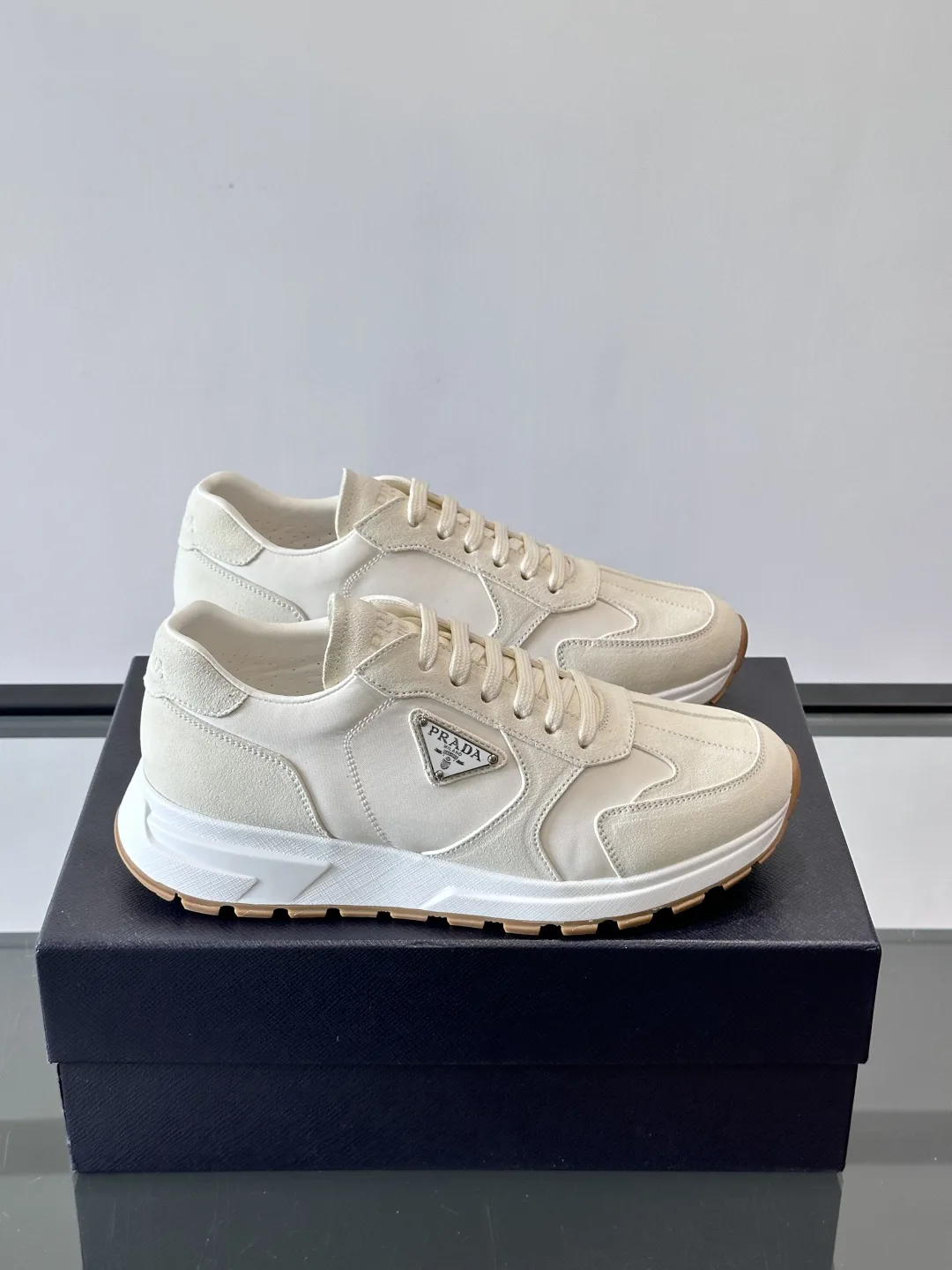 Luxus Prada Turnschuhe weichem Diese Sneaker sind einer