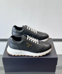 Luxus Prada Turnschuhe weichem Diese Sneaker sind geschmeidig