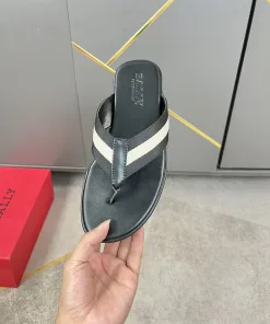 Hochwertige Bally-Hausschuhe in zeitgleichem Kaufhaus, hergestellt aus importiertem italienischem