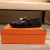 Hochwertiger Versace Loafer Loafer Neuestes neuestes Modell Obermaterial