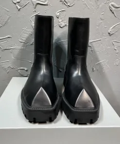 Hochwertige Balenciaga Stiefel mit Reißverschluss Herrengrößen inklusive Stoffbeutel Tragetasche sowie