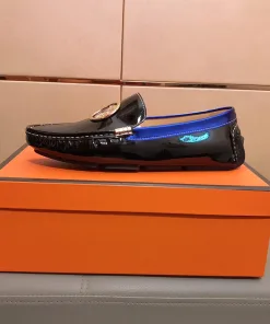 Premium Versace Loafer Loafer jetzt Hochwertiges Obermaterial verarbeitet