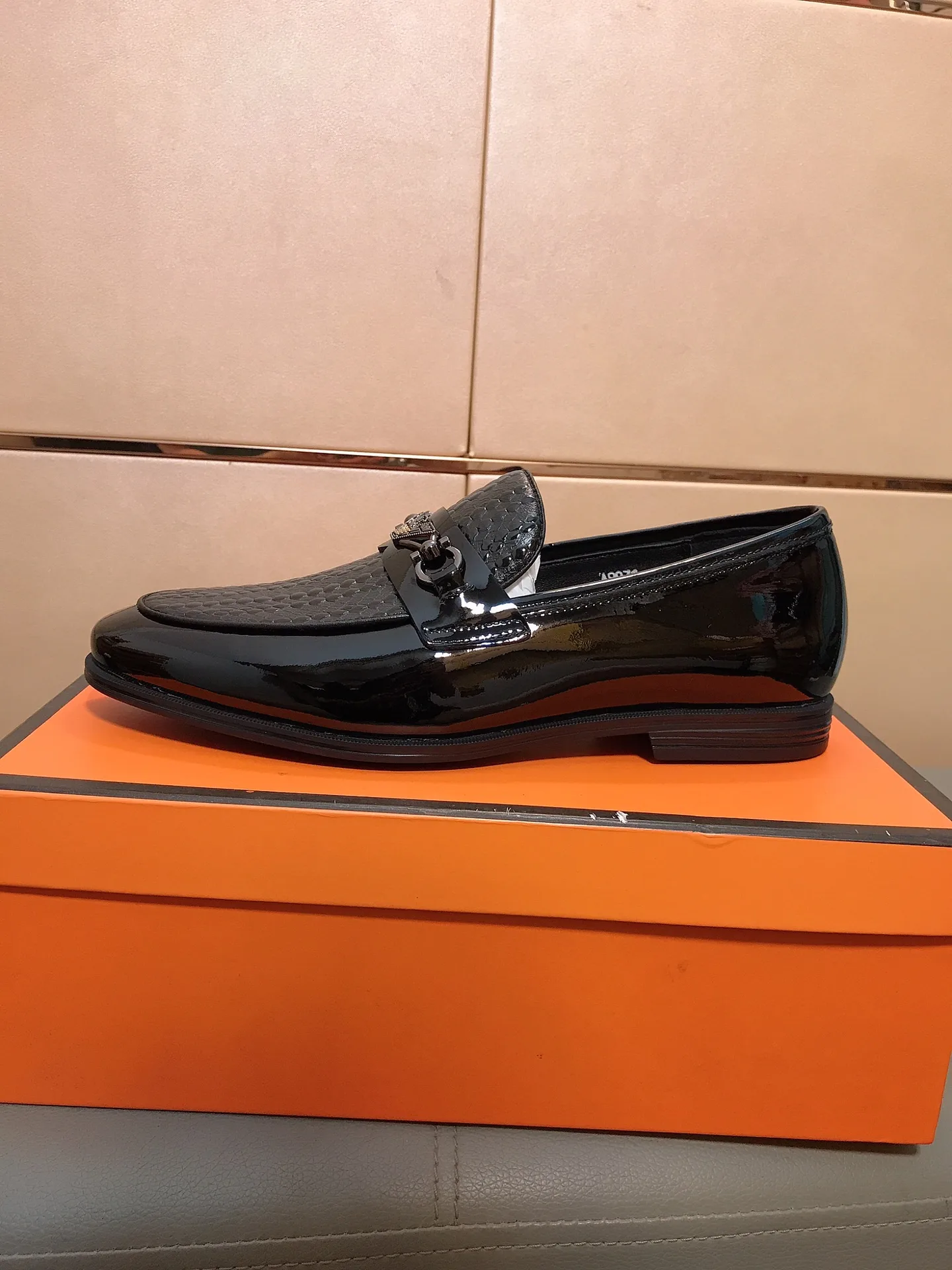 Premium Armani Lederschuhe Ästhetisch Obermaterial Rindsleder besticht durch