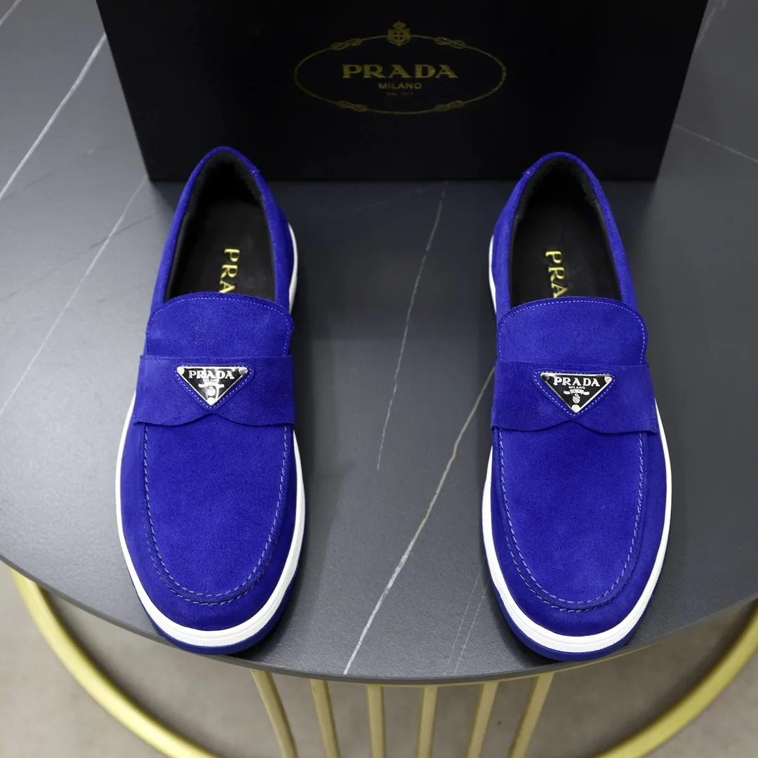 Hochwertige Prada Ledersneakers Diese lässigen vielseitigen Prada RANK