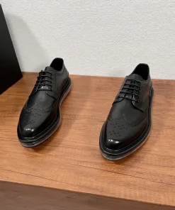 Hochwertige Prada Lederschuhe luftgepolsterte Schuhe Freizeitschuhe aus Leder Artikelnummer Prada Leder Luftpolsterung Originale