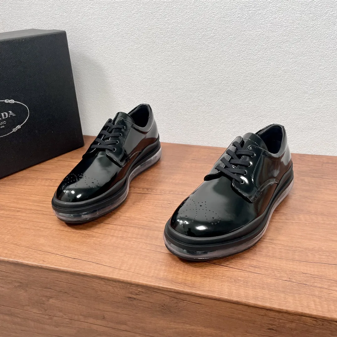 Hochwertige Prada Lederschuhe Freizeitschuhe aus Leder Artikelnummer Prada Classic Leder gepolsterter