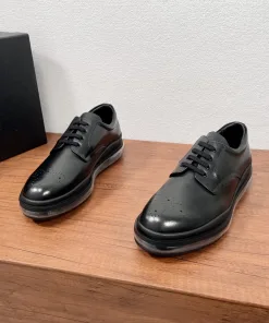 Luxus Prada Lederschuhe Freizeitschuhe aus Leder Artikelnummer Prada Classic Leder Dämpfung