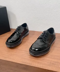Hochwertige Prada Lederschuhe Freizeitschuhe aus Leder Artikelnummer Prada Classic Luftpolsterung Hergestellt