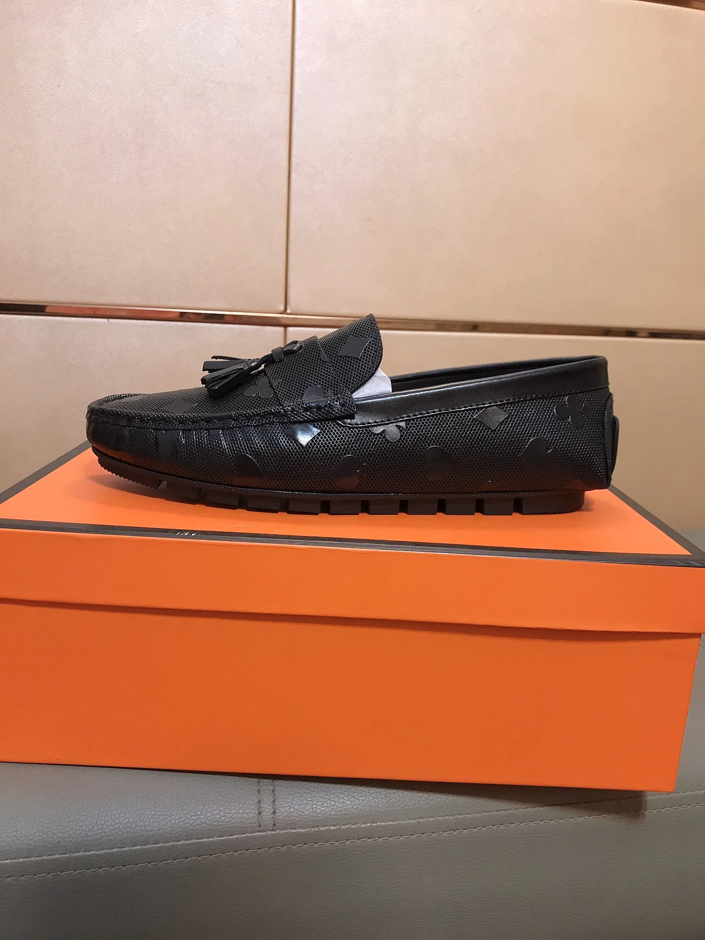 Hochwertiger Gucci Loafer Loafersschuh präsentiert neueste Kollektion Obermaterial