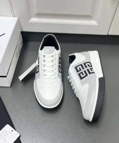 Hochwertige Givenchy-Lederschuhe aus der Givenchy-Serie. Diese Sneaker sind