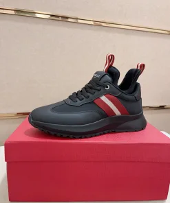 Hochwertige Bally Turnschuhe Diese Sneaker im lässigen Stil kombinieren