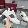 Premium Gucci Weiße Sneaker Echte weiße Eine nahezu perfekte