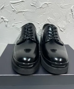 Luxury Prada DerbySchuhe Loafer perlenbesetztes Erhältlich Komplettes Größen Tatsächlicher