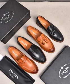 Premium Prada Lederschuhe Freizeitschuhe aus Leder Prada Entspricht Stil, offizielle Originalqualität