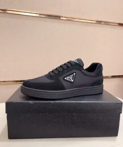 Premium Prada Lederschuhe neueste Schuhe offiziell zeichnen sich