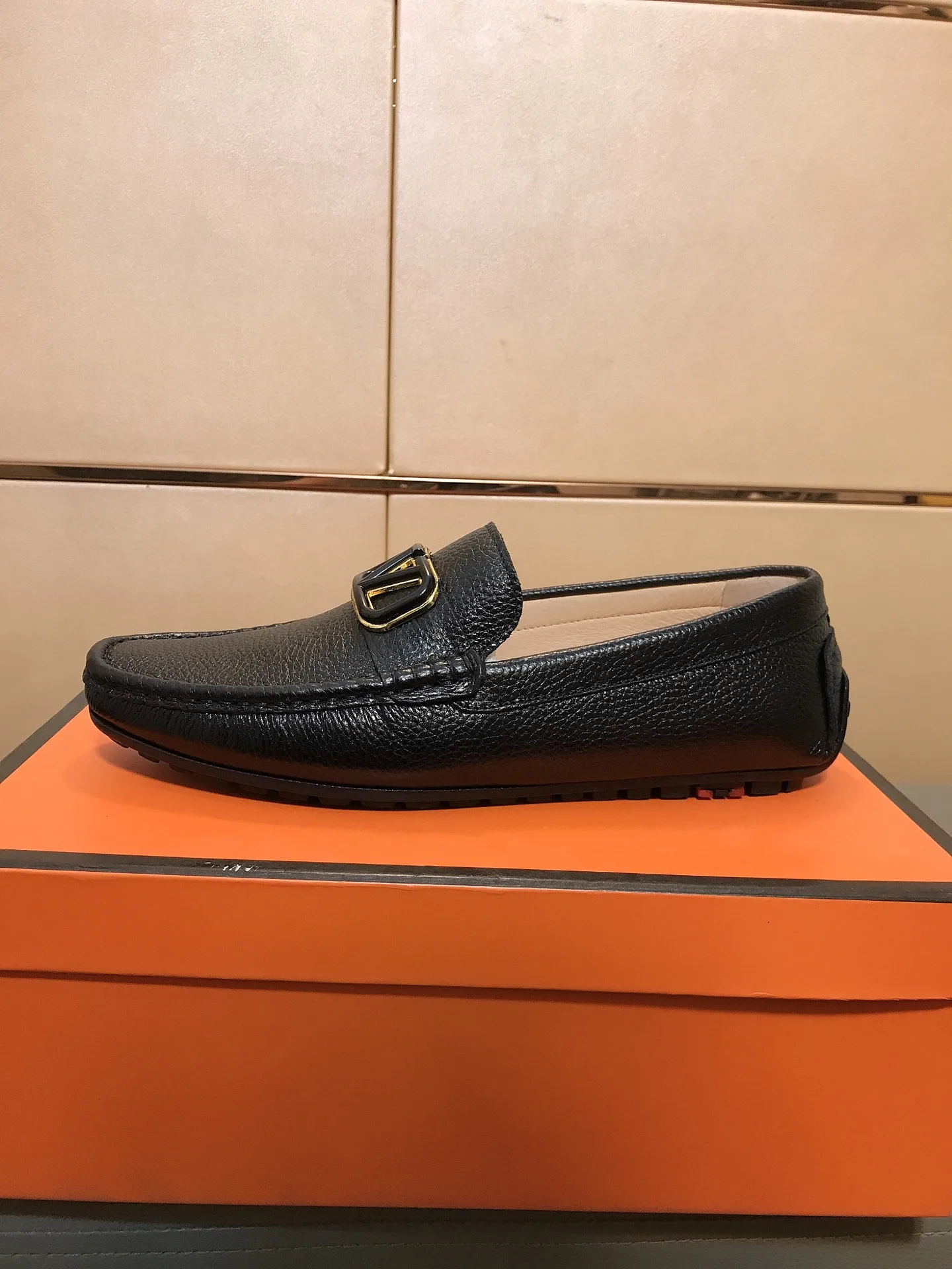 Luxuriöser Louis Vuitton Loafer-Slipper