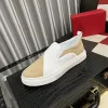 Luxury Valentino Turnschuhe charakteristischer Nietenabsatz macht diese Schuhe