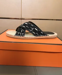 Hochwertige Dior Herrenpantoffeln Hochwertige Dior Herrenpantoffeln elegantes Obermaterial