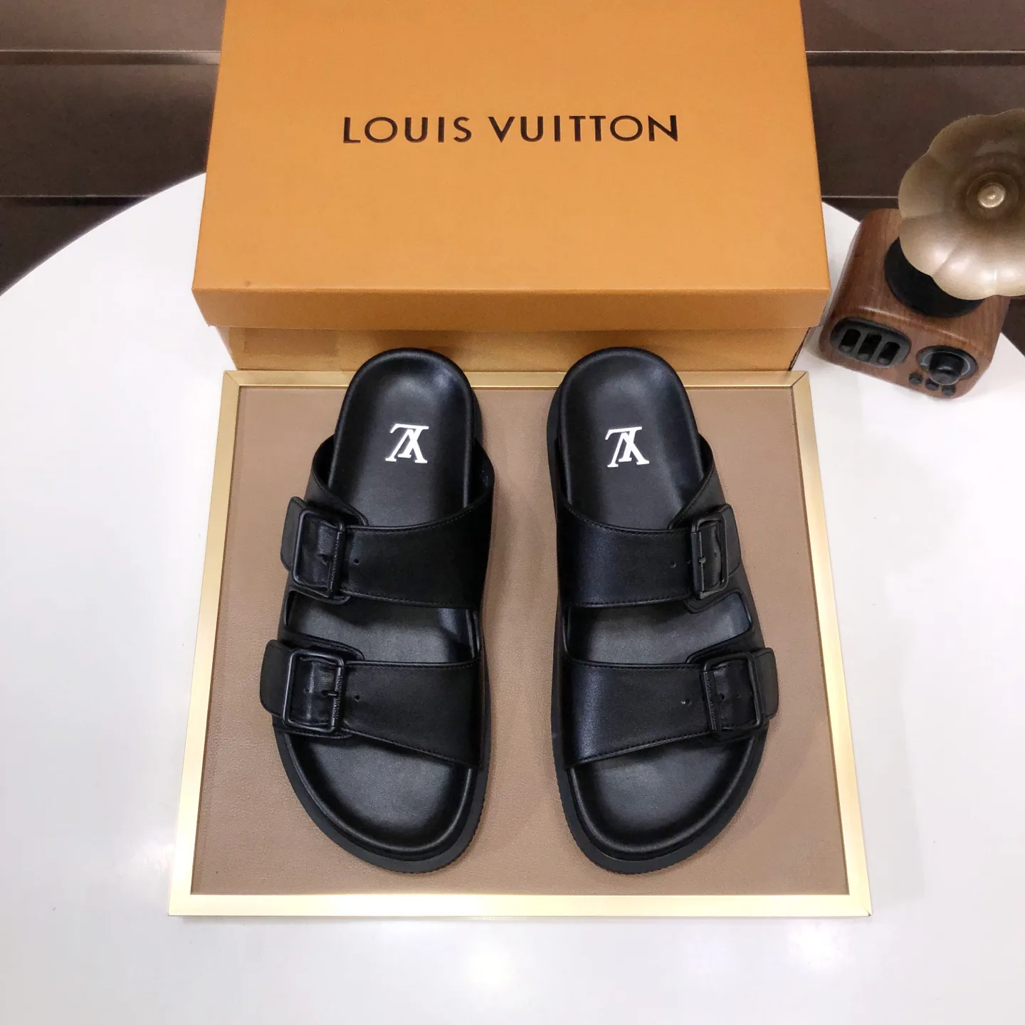 Premium Louis Vuitton Hausschuhe Fabrikpreis ikonische Sohle verwandelt diese