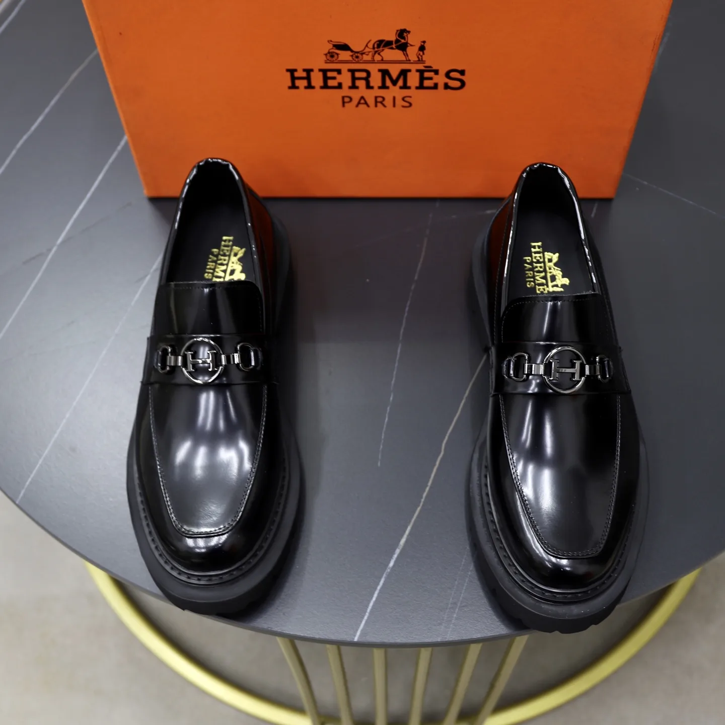 Premium Hermes Stilvolle Sandalen modische Hausschuhe offizielle Website Futter leicht geformte