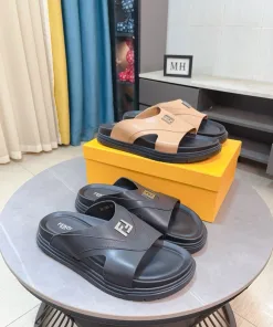 Luxury Fendi Herrenpantoffeln stilvoll elegante Hausschuhe am besten vergleichbar