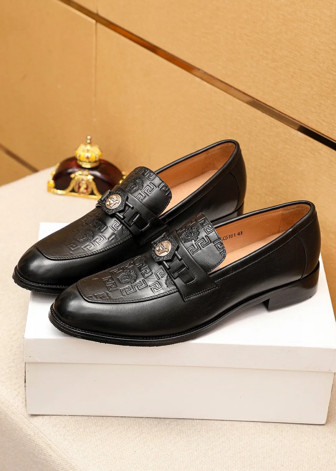 Premium Versace Lederschuhe Freizeitschuhe aus Leder Fällt größengerecht importiertes Kalbsleder Prägung